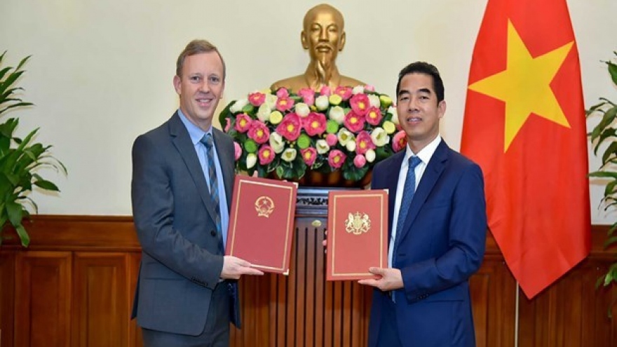 Vietnam, UK exchange official notes of UKVFTA